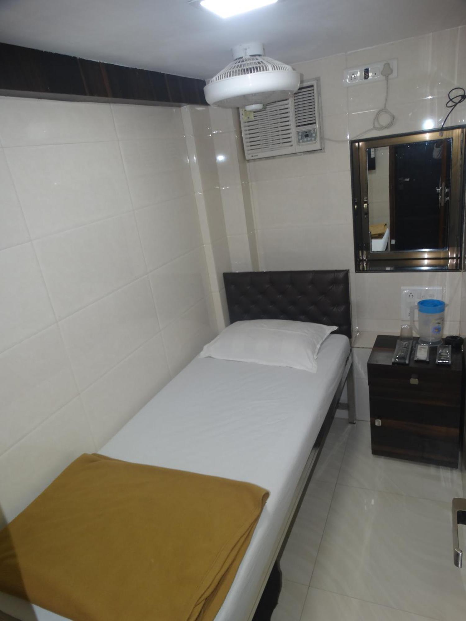 Hotel Qamar Βομβάη Εξωτερικό φωτογραφία